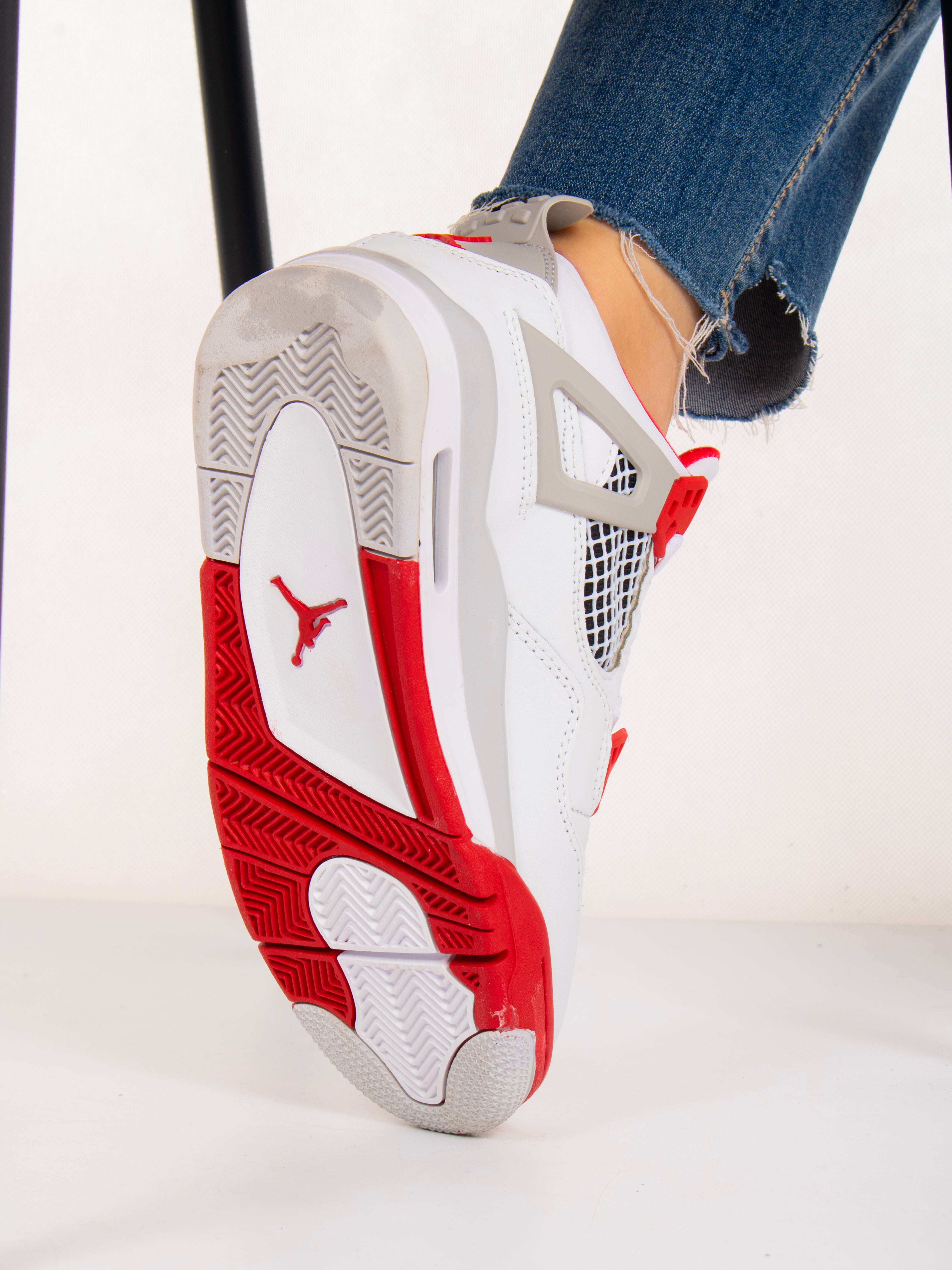 Air Jordan 4 Retro - White & Red