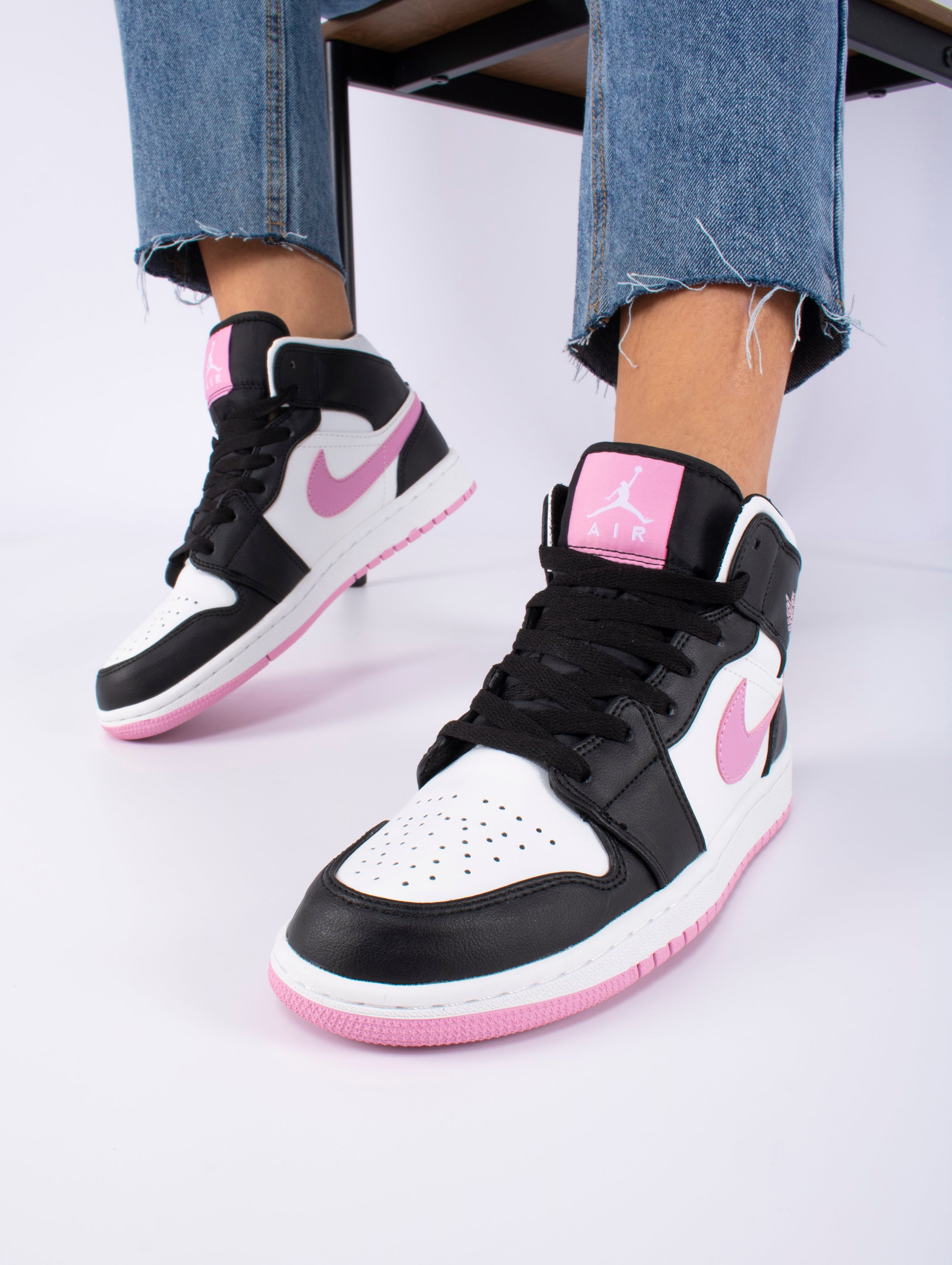 Air Jordan 1 Mid '' black and pink ''