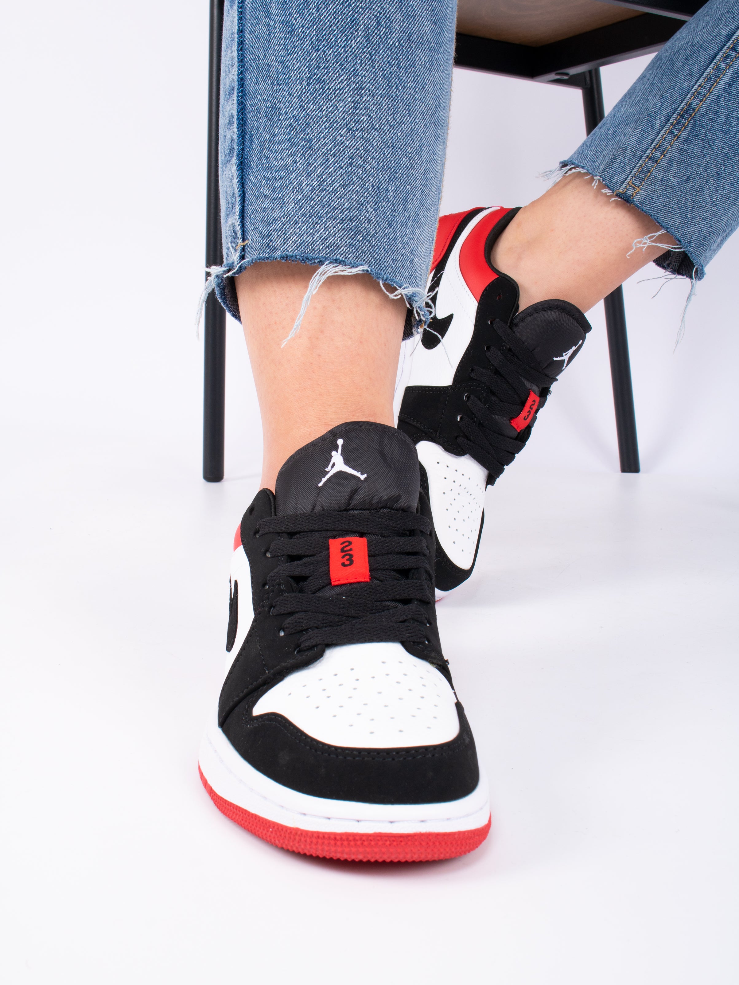 Nike Air Jordan 1 Low Black Toe Basketball